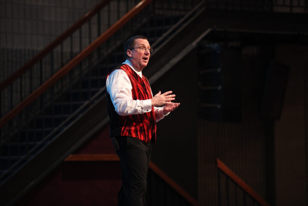 Greg Wood "The EnterTrainer"